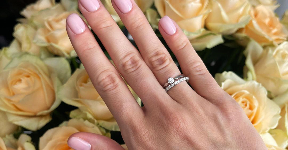 what-is-a-track-ring-eternity-ring-as-a-cult-jewel