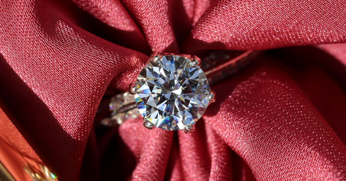 diamond-color-grade-chart-and-buying-tips